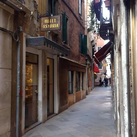 Hotel Astoria Venecia Exterior foto