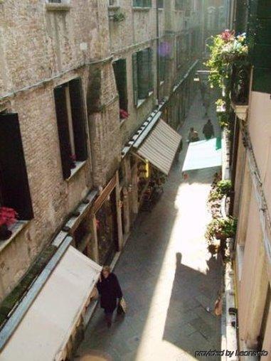 Hotel Astoria Venecia Exterior foto